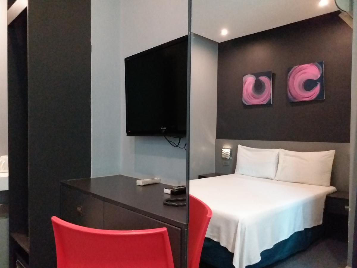 Leez Inn Manilla Buitenkant foto